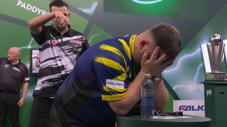 Luke Littler holt souverän zum zweiten Mal in Folge den Titel bei der Darts-WM. Im Finale gegen Gian van Veen zeigte sich dennoch mehrfach, wie groß der Druck auf den Schultern des 18-Jährigen war.
