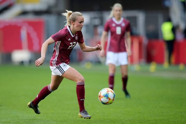 Fussball Nadine Angerer Kampft Fur Bessere Bezahlung Fur Frauen