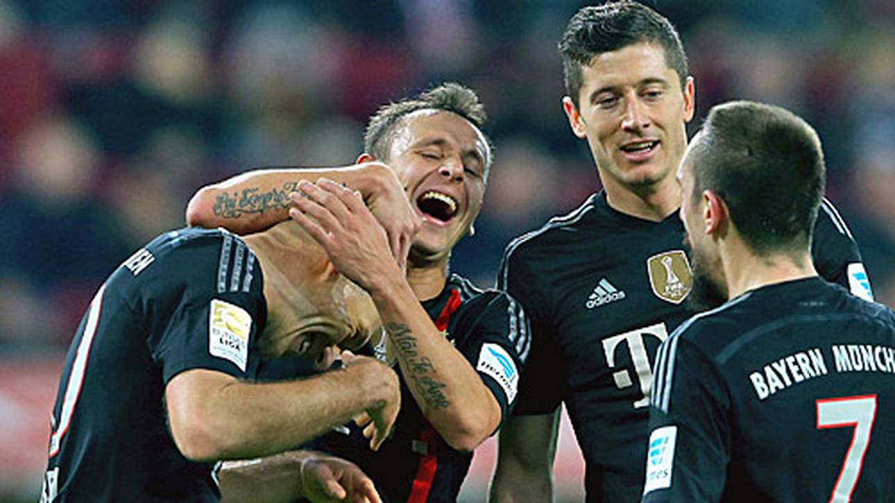 Herbstmeister! Bayern fertigt FCA ab