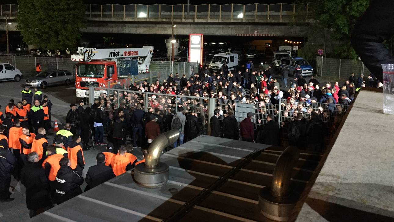 Bayer-Fans protestieren nach Pleite