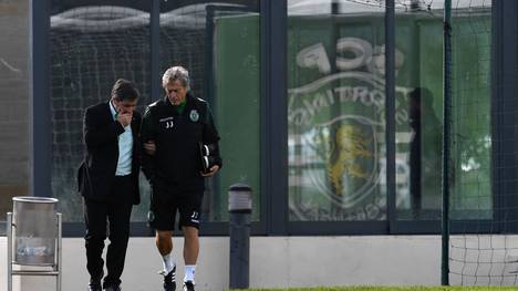 Präsident Bruno de Carvalho (l., mit Ex-Trainer Jorge Jesus) muss abtreten