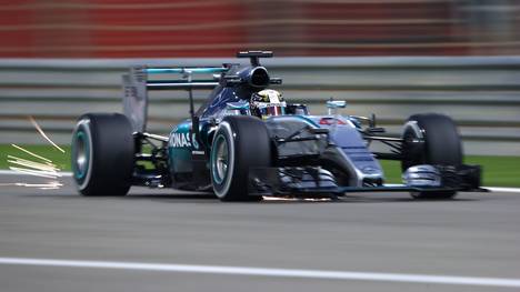 Lewis Hamilton hat in Bahrain leichte Probleme auf der Strecke
