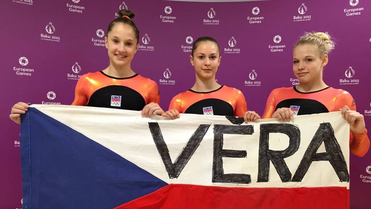 Schöne Aktion abseits von Jubel-Selfies und Sonnenbrand-Hashtags: Die tschechischen Turnerinnen gedenken der kranken Legende Vera Caslawska