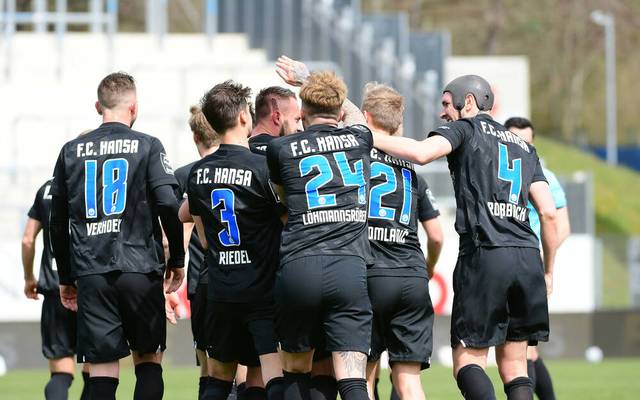 3 Liga Rostock Mit Last Minute Sieg In Meppen Dresden Patzt Nach Pause