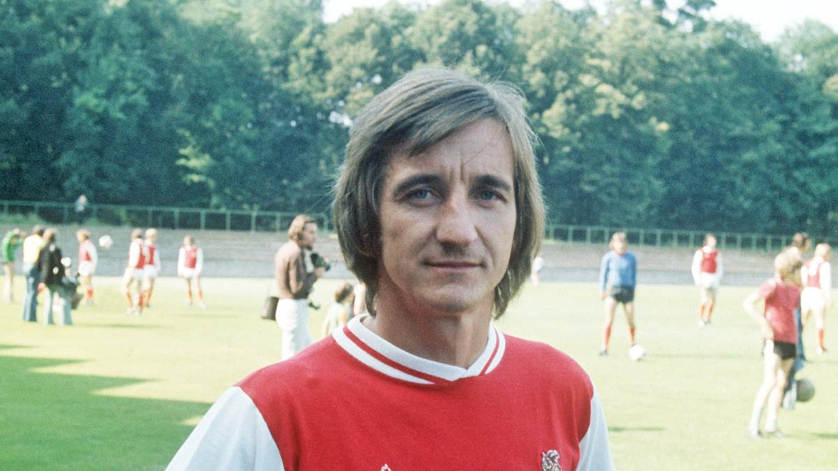 PLATZ 12: HANNES LÖHR (1964-1978, 1. FC Köln), 166 Tore in 381 Spielen