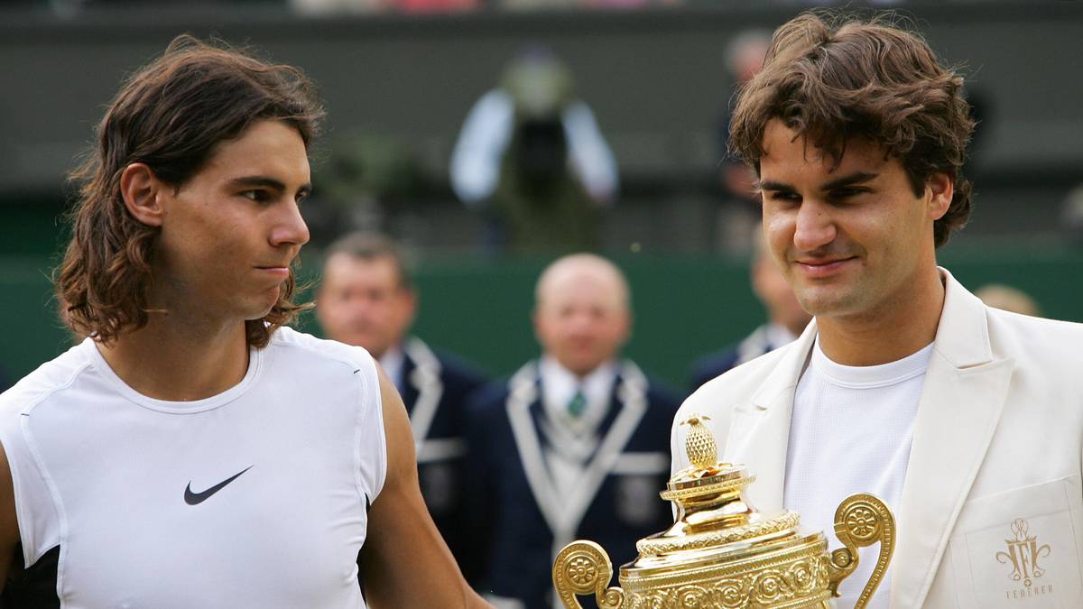 In Wimbledon schlägt Federer jedoch zurück. In seinem "Wohnzimmer" gewinnt er in vier Sätzen. Davon motiviert lässt er sechs Turniersiege, unter anderem bei den US Open, im weiteren Verlauf des Jahres folgen. Mit seinem Turniersieg in Madrid im Oktober bricht der Schweizer den Rekord von Jimmy Connors, der in den 1970er-Jahren die Tennis-Weltrangliste insgesamt 160 Wochen ununterbrochen angeführt hatte