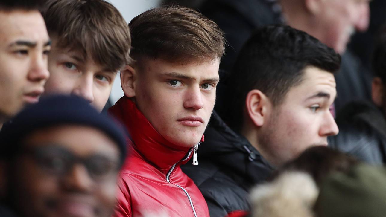 Helmes verteidigt Bayer-Transfer