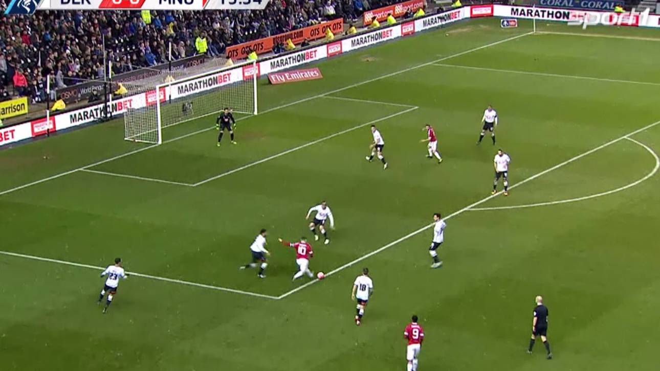 Traumtor von Rooney hilft van Gaal