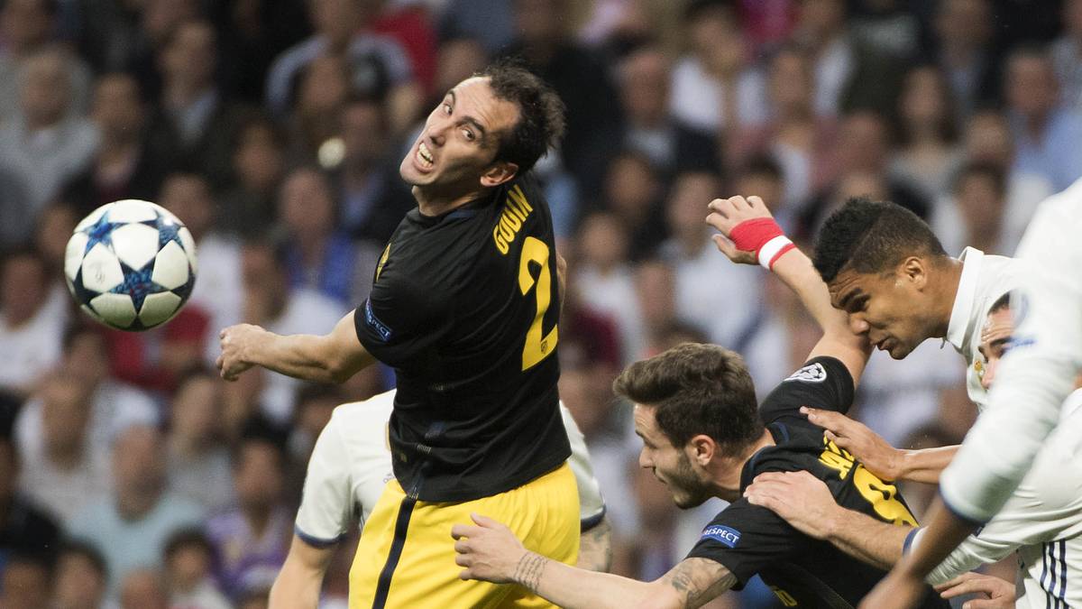 DIEGO GODIN: Der Abwehrchef hatte mit der Organisation seiner Nebenleute alle Hände voll zu tun, Erfolg hatte er dabei aber nicht wirklich. Wurde vor dem dritten Tor von Vazquez wie ein Statist stehen gelassen. SPORT1-Note: 5