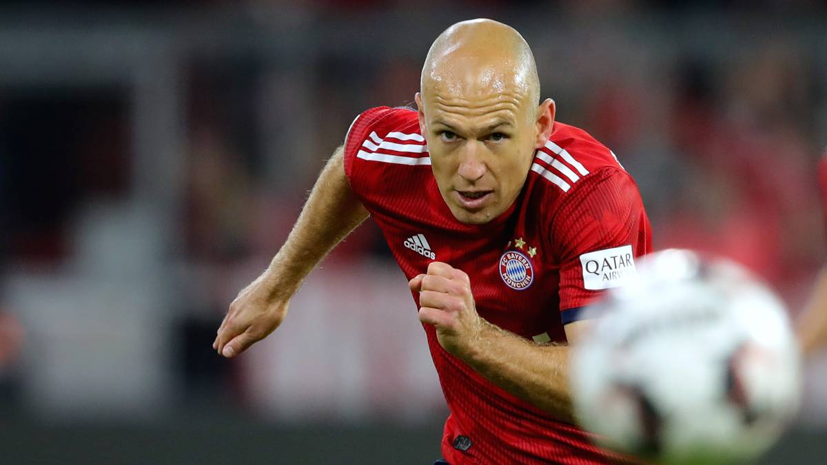 ARJEN ROBBEN: Der Niederländer macht zwar manchmal noch den Unterschied aus, aber eben nur manchmal. Mit 34 Jahren ist Robben schlichtweg in die Jahre gekommen und öfter vom Ball zu trennen, als ihm lieb ist