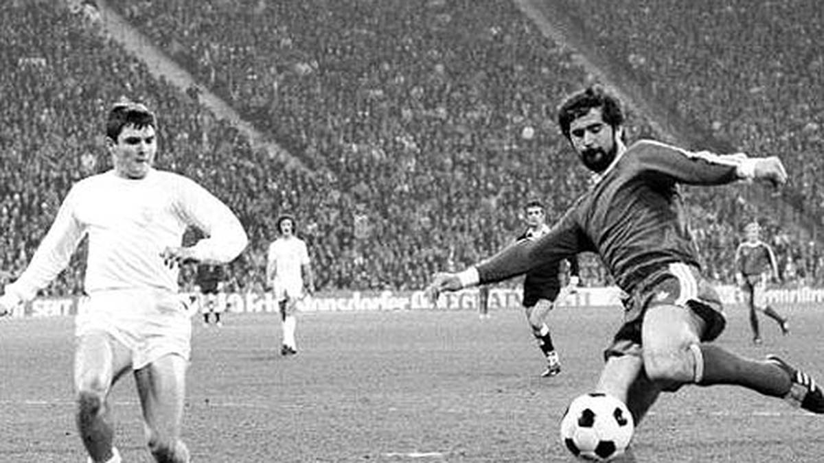 PLATZ 10: Gerd Müller (FC Bayern München) - 232 (427)