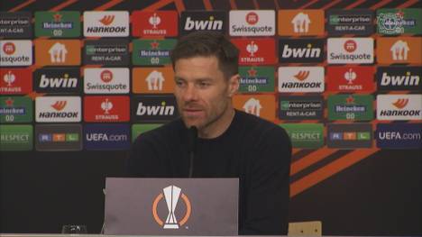 Xabi Alonso, Trainer von Bayer Leverkusen, möchte nicht über die Spielweise der AS Rom weinen und ist trotz Ausscheiden stolz auf seine Mannschaft.