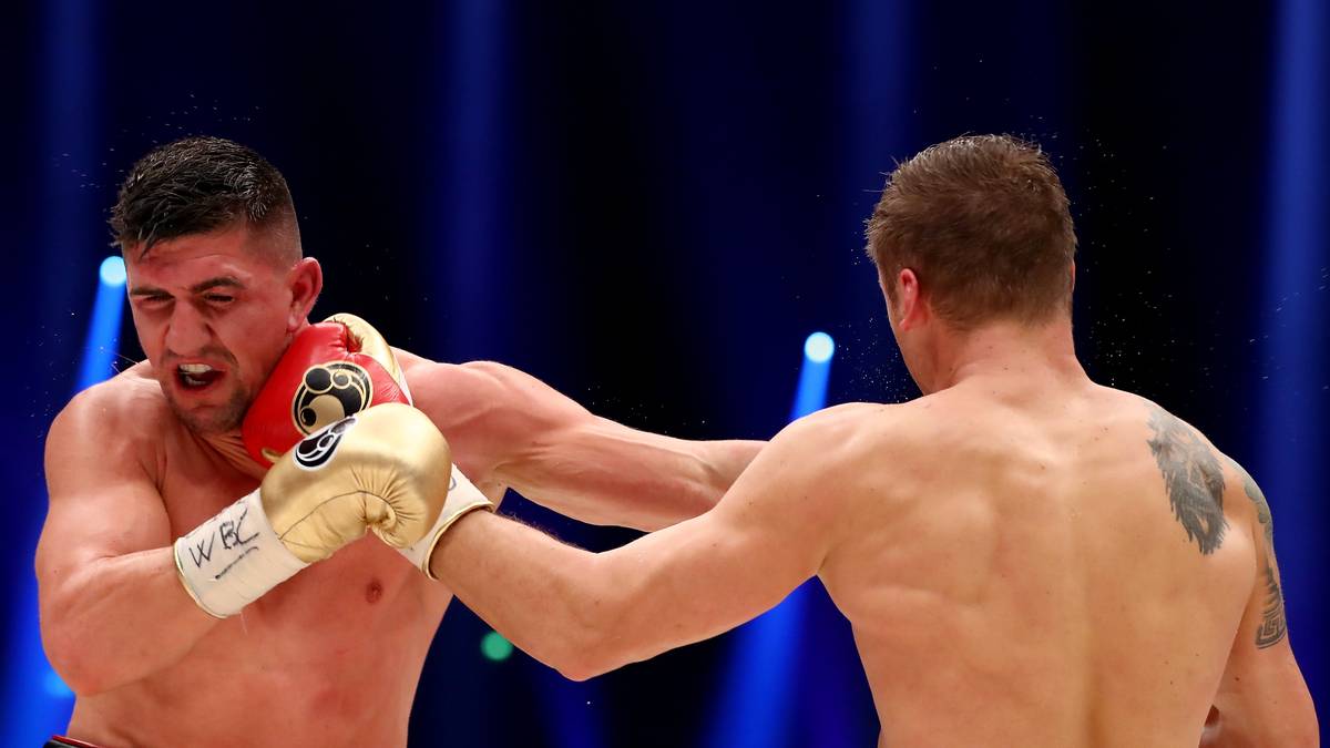 Briedis dagegen bleibt weiterhin ungeschlagen. Gegen Huck feierte der Osteuropäer seinen 22. Sieg im 22. Kampf