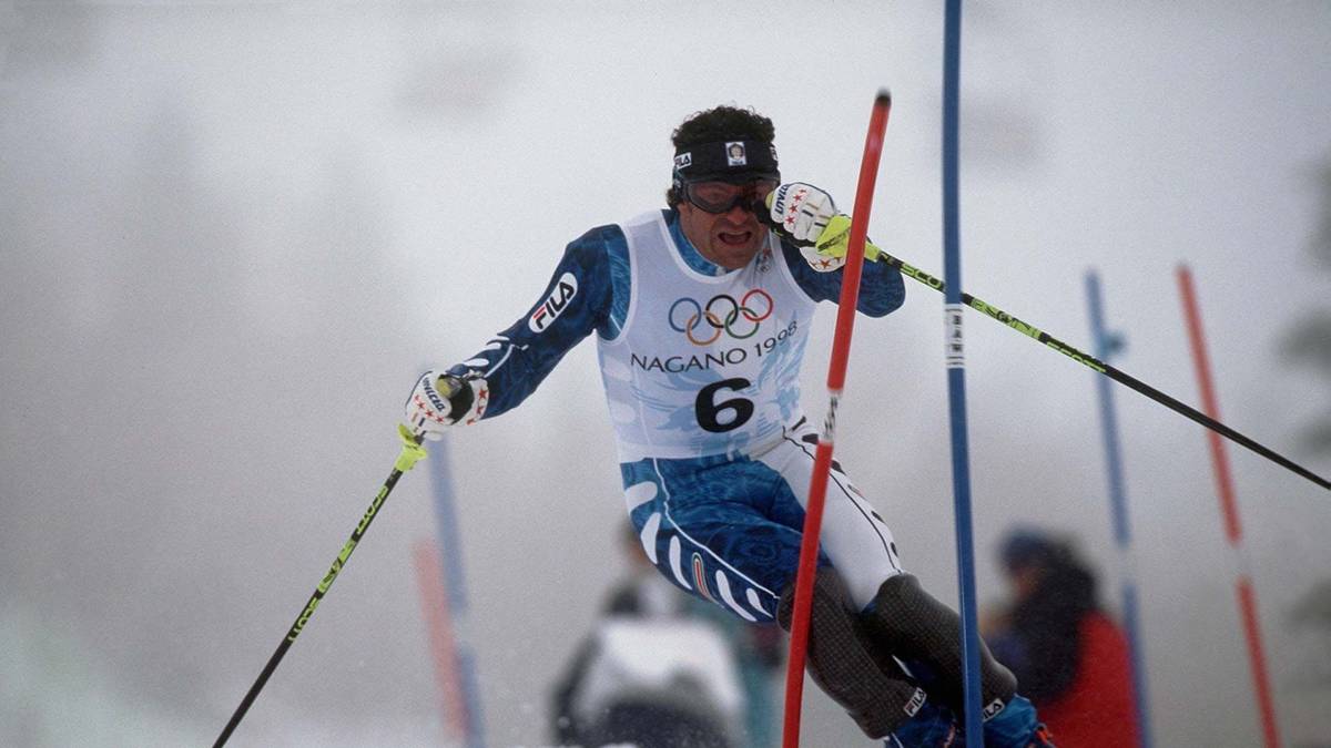 PLATZ 6 - ALBERTO TOMBA (ITALIEN): Der Mann aus Bologna ist mit Gustav Thöni das große Ski-Idol in Italien. Die technischen Disziplinen dominierte er zwischen 1986 und 1998 fast schon nach Belieben. Ganze 50 Siege (Riesenslalom/15, Slalom/35) feierte er dort. Auch bei Olympia vergoldete er sein Können in diesen Disziplinen (Calgary 1988/Riesenslalom, Slalom, Albertville 1992/Slalom)