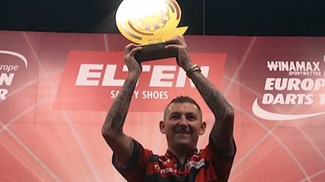 Nathan Aspinall besiegt Dirk van Duijvenbode im Finale der German Darts Championship mit 8:6. Der Engländer holt damit seinen dritten Titel auf der European Tour in diesem Jahr.