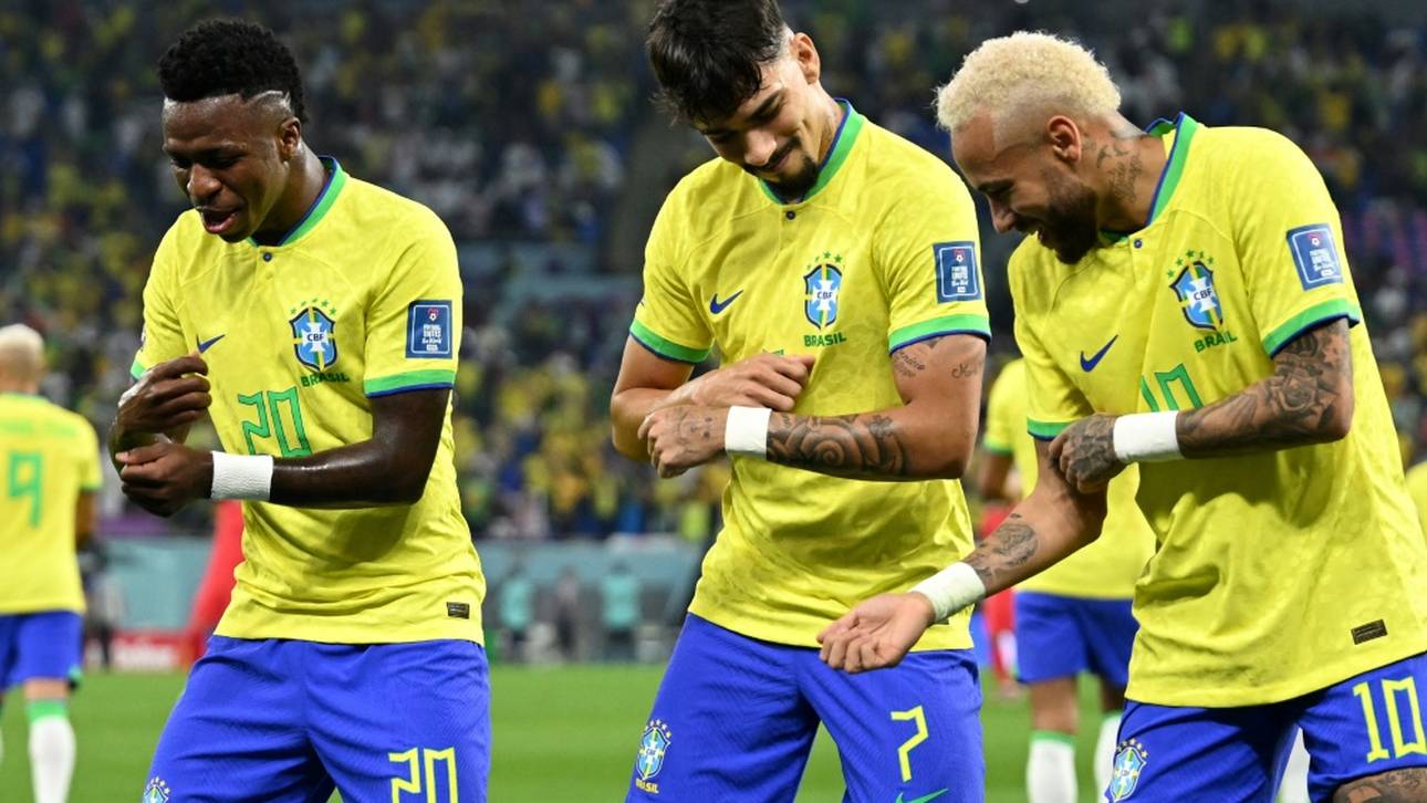 Brasilien zaubert und tanzt für Pele