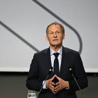 Hans-Joachim Watzke äußert sich erneut besorgt über die Zukunft des deutschen Profi-Fußballs.