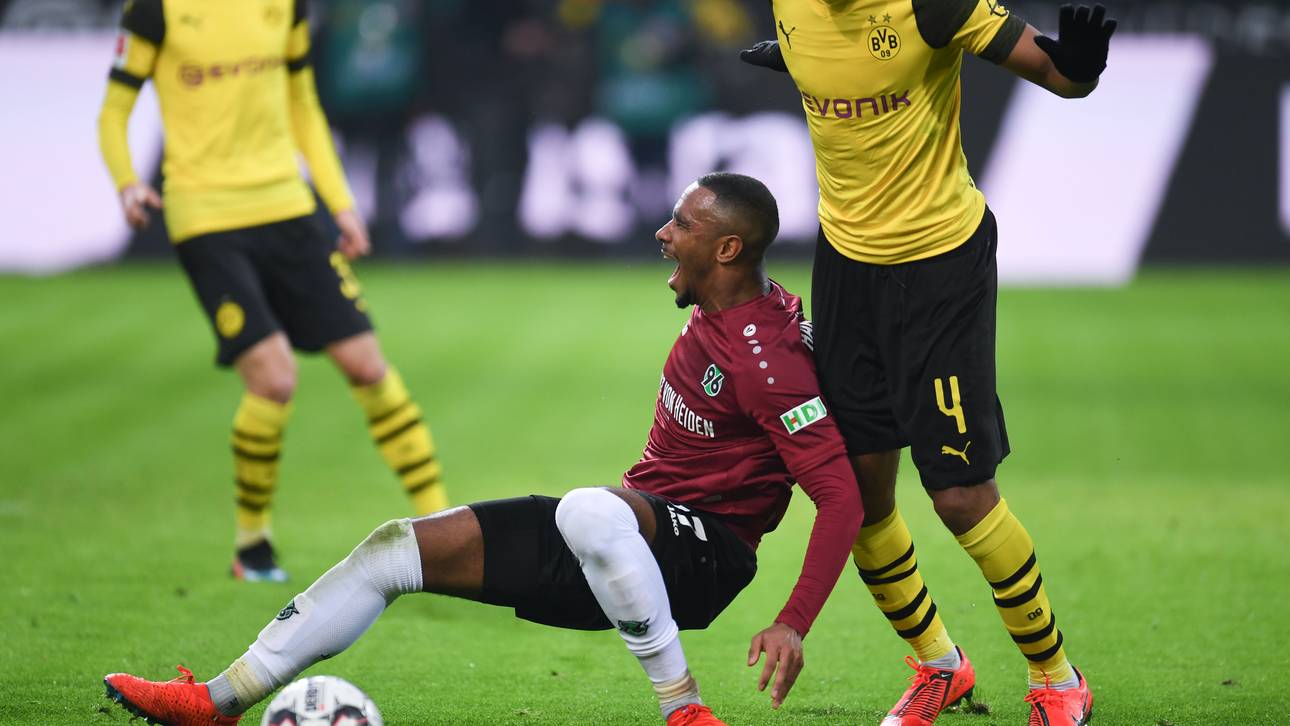 FBL-GER-BUNDESLIGA-DORTMUND-HANOVER