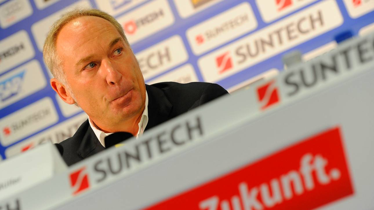 Müller während PK bestohlen