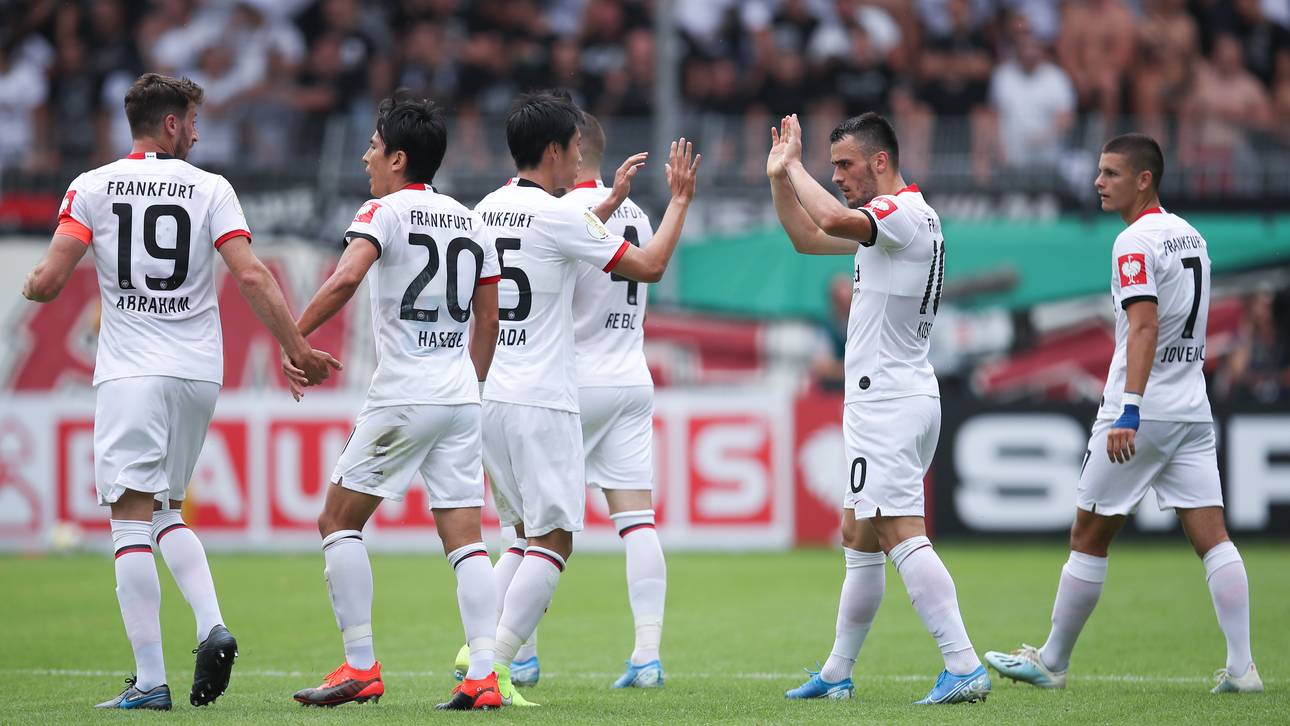 Eintracht ballert sich in Runde zwei