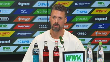FCA-Trainer Sandro Wagner lobt Bayern-Trainer Vincent Kompany und sorgt für einen Lacher beim Belgier.