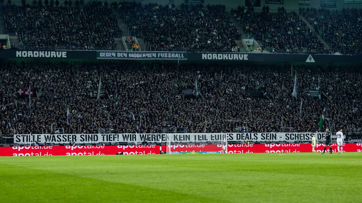Das Banner in Mönchengladbach: "Stille Wasser sind tief! Wir werden kein Teil eures Deals sein - sch*** DFL"