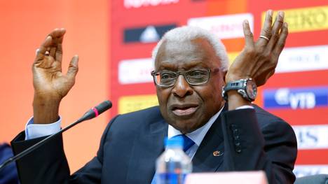 Dem ehemaligen  IAAF Präsidenten Lamine Diack wird Korruption vorgeworfen