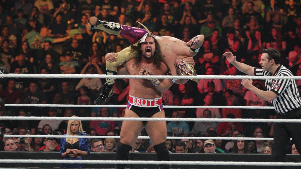 Sein Gegner: Der deutlich schwerere, größere und kräftigere Rusev - ein Umstand, der an diesem Abend von Vorteil ist