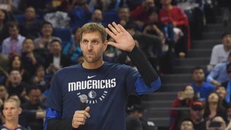 Dirk Nowitzki hat drei Jahre nach seinem Karriereende noch keine konkreten Zukunftspläne, will aber seine Arbeit bei Ex-Club Dallas Mavericks intensivieren. 