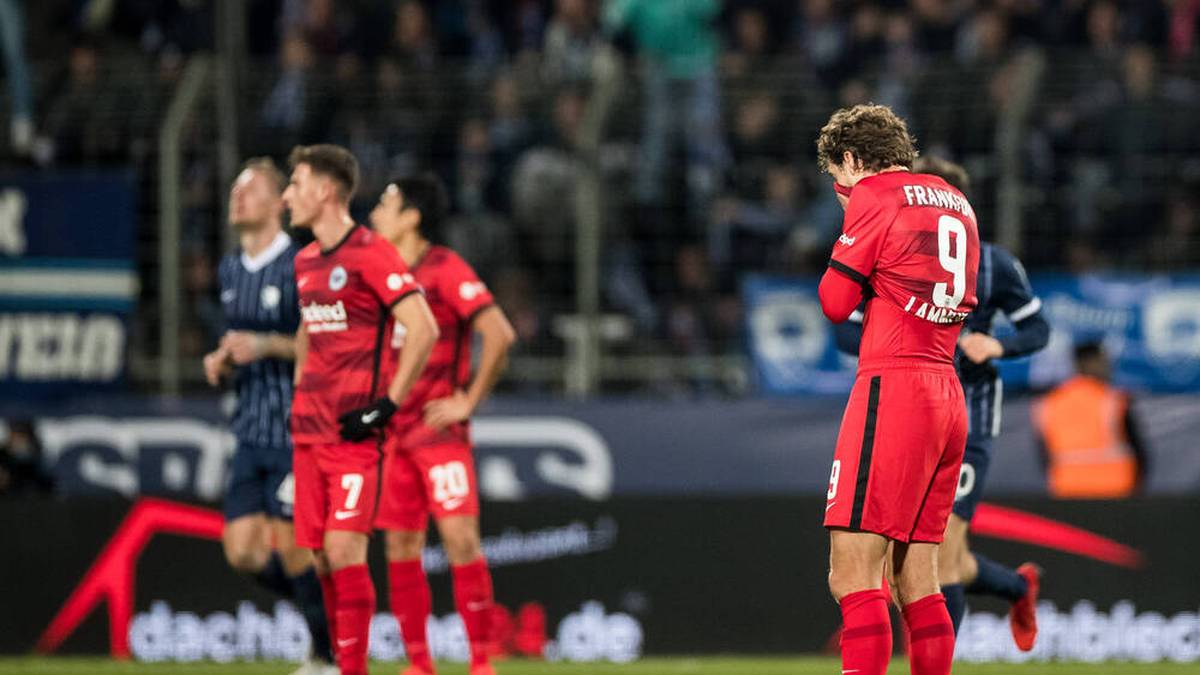 Eintracht Frankfurt verliert in Bochum mit 0:2 und ist nun auf Tabellenplatz 15.