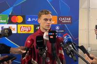 Nach der Niederlage gegen den FC Barcelona scheint der Bayern-Star Joshua Kimmich trotzdem entspannt zu sein. 