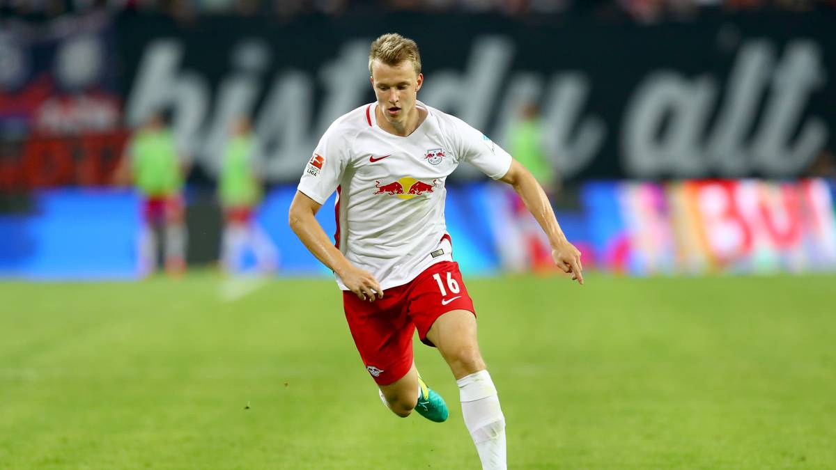 LUKAS KLOSTERMANN: Der Olympia-Silbermedaillengewinner spielt in dieser Saison wohl keine Rolle mehr. Der Riss des vorderen Kreuzbandes im rechten Knie hat Klostermann für längere Zeit außer Gefecht gesetzt