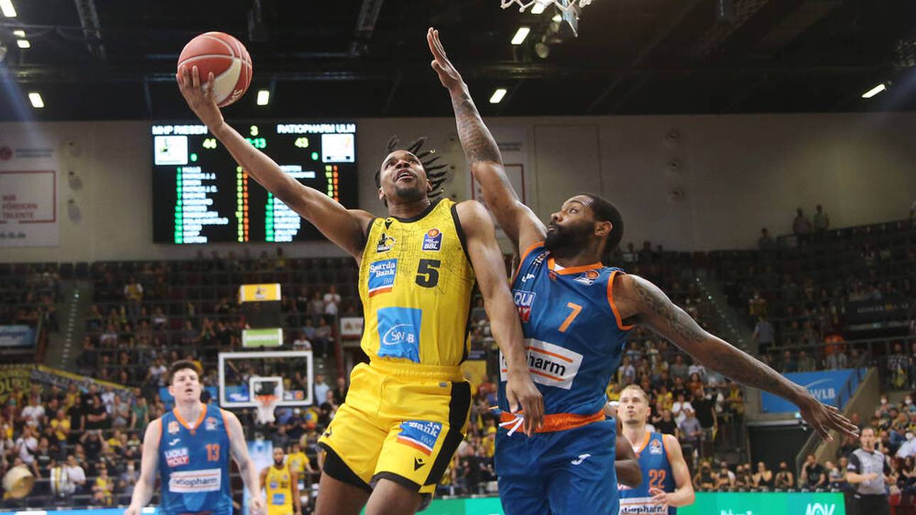 Krimi! Ludwigsburg holt Matchbälle