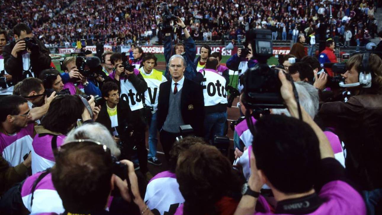 Voll im Fokus: Franz Beckenbauer vor dem UEFA-Cup-Finale 1996