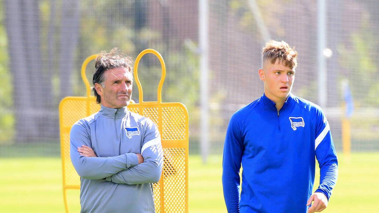 Luca Netz (re.) mit seinem Förderer Bruno Labbadia