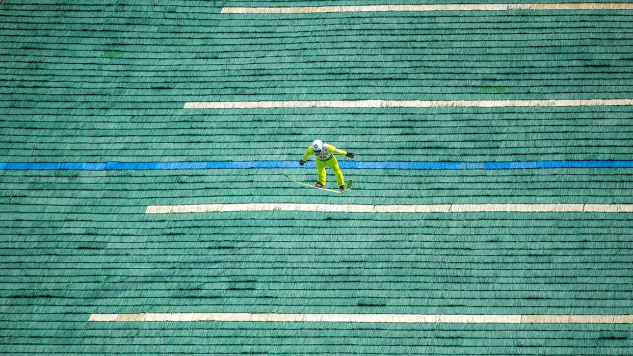 Historischer Skisprung-Moment wartet