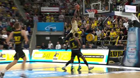 Die Highlights der Partie MHP Riesen Ludwigsburg - RASTA Vechta aus der Basketball-Bundesliga im Video.