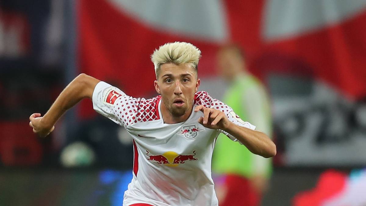 PLATZ 6 - KEVIN KAMPL (RB Leipzig): Harmoniert im defensiven Mittelfeld prächtig zusammen mit Keita - und kommt dabei ohne Platzverweis aus. Nicht nur in der Bundesliga stark, auch in der Champions League ein Leistungsträger der Leipziger