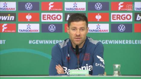 Für Bayer Leverkusen stehen mit dem Pokal-Viertelfinale gegen Stuttgart und dem Bundesliga-Topspiel gegen den FC Bayern zwei entscheidende Spiele an. Trainer Xabi Alonso verrät, ob er wieder auf Exequiel Palacios bauen kann.