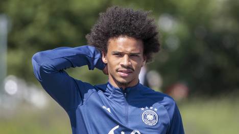 Leroy Sané erhält von Julian Nagelsmann die Chance sich erneut bei der Nationalmannschaft zu zeigen, allerdings macht der Bundestrainer deutlich, dass er noch nicht umfänglich mit dessen Leistungen zufrieden ist.