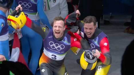 Tobias Wendl und Tobias Arlt holen die nächste Rodel-Medaille! Im Doppelsitzer schnappen sich die Namensvetter Bronze. Erstmals seit 2014 reißt damit ihre Goldserie bei den Olympischen Spielen.