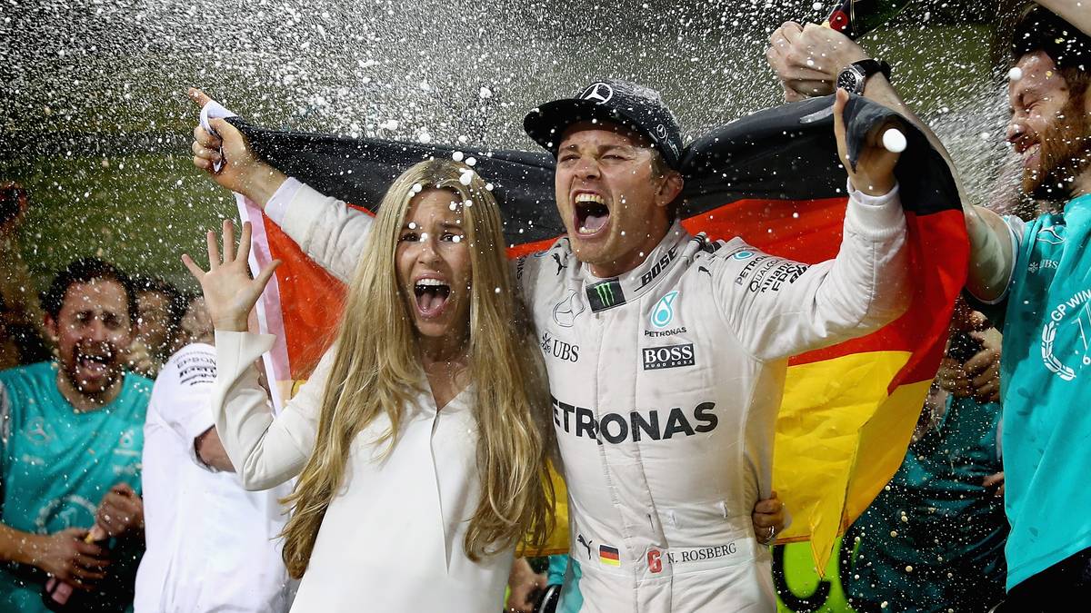 Mit Platz zwei krönte sich der deutsche Pilot schließlich erstmals zum Weltmeister - danach trat Rosberg überraschend zurück