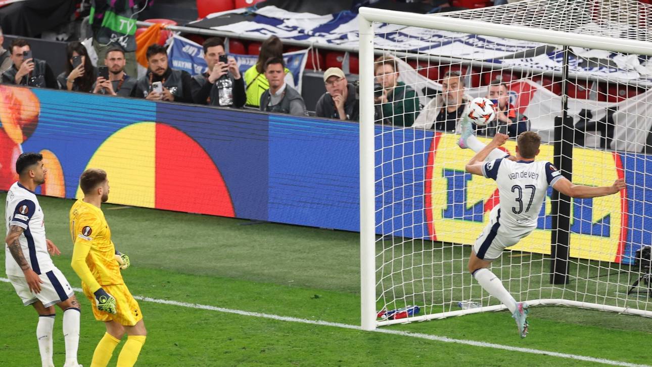 Unfassbare Abwehraktion rettet Titel