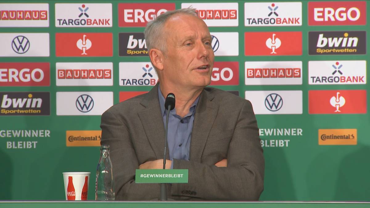 Vor dem DFB-Pokalfinale macht Leipzig-Stammspieler Emil Forsberg dem Freiburg-Trainer Christian Streich ein Kompliment, dieser reagiert recht verdutzt auf das unverhoffte Lob.