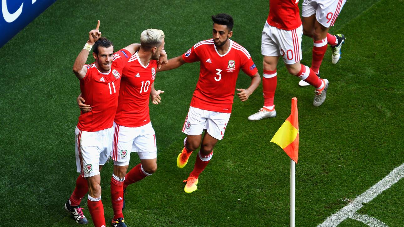 Wales triumphiert dank Eigentor