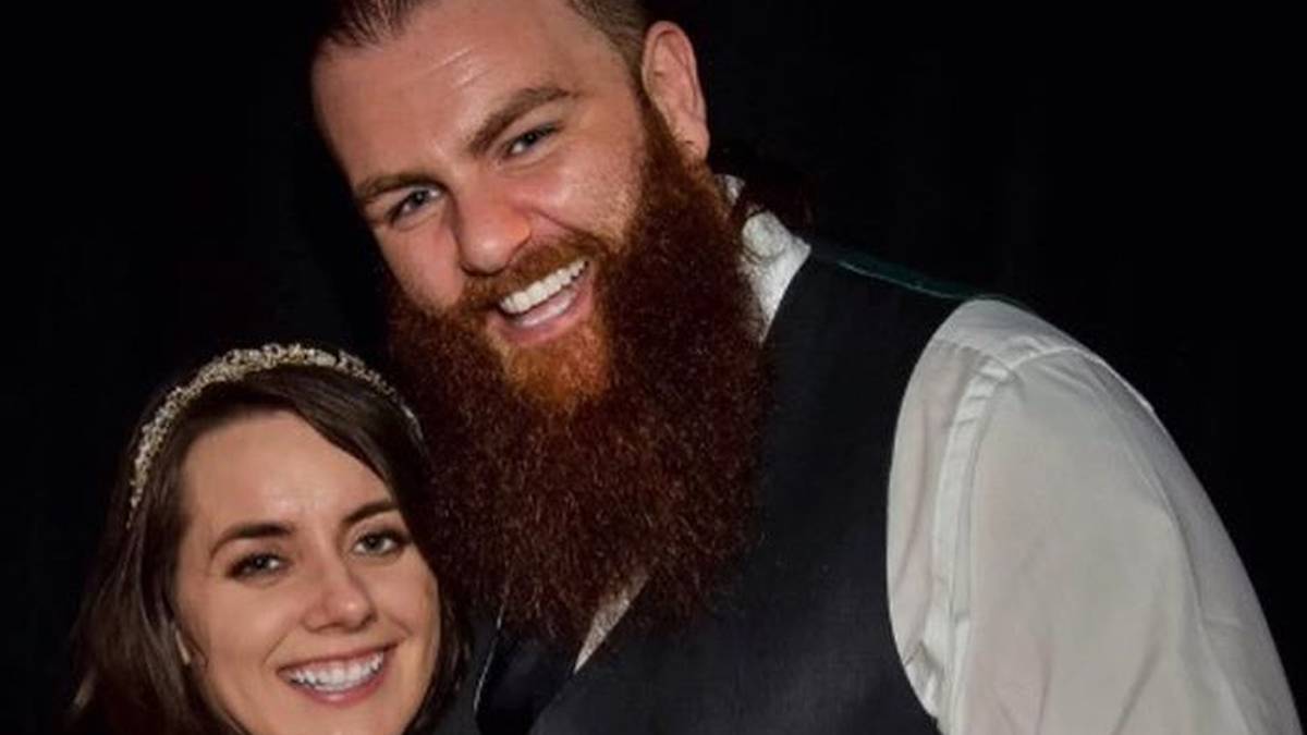 Seit vielen Jahren zusammen glücklich, seit Ende Juni 2019 nun auch verheiratet: NIKKI CROSS und KILLIAN DAIN, ihr ehemaliger Kollege in der Gruppierung SAnitY