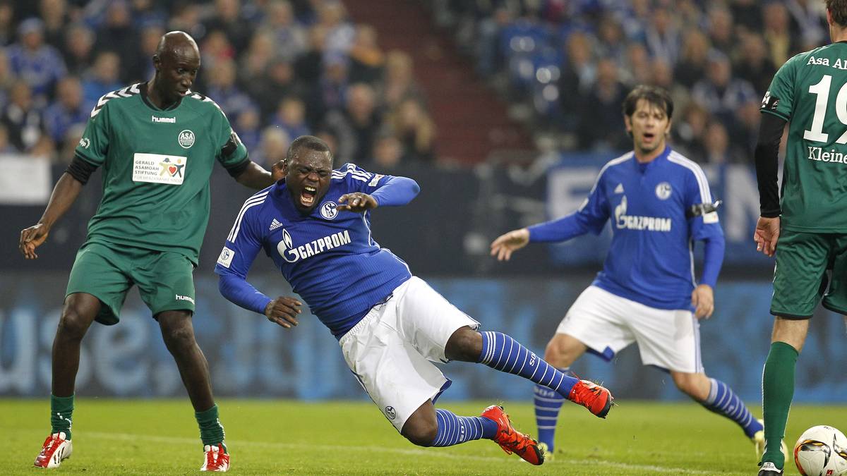 Für knapp 90 Minuten soll dann aber der Sport als Ablenkung dienen und Asamoah ein gebührender Abschied bereitet werden.