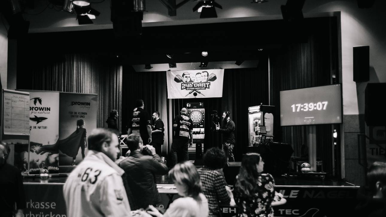 Der 24 Stunden Dart-Spendenmarathon (Bild: proWIN)