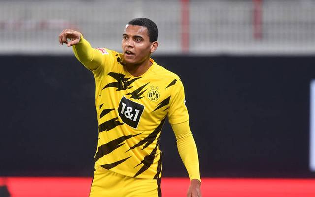 Borussia Dortmund Bvb Verteidiger Manuel Akanji Vor Revierderby Verletzt