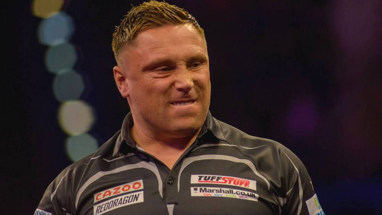 Price meldet sich nach Darts-Eklat